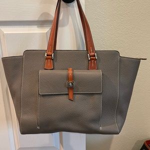 Dooney & Bourke Grey Purse/Tote Excellent Condition